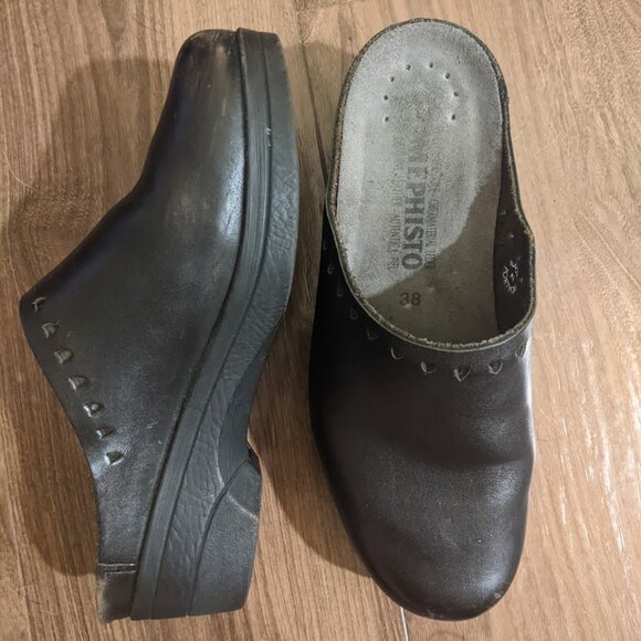 Mephisto - Satty Clog Mule Perforated Accents Slip-On | Black | Size 38 - Picture 1 of 12